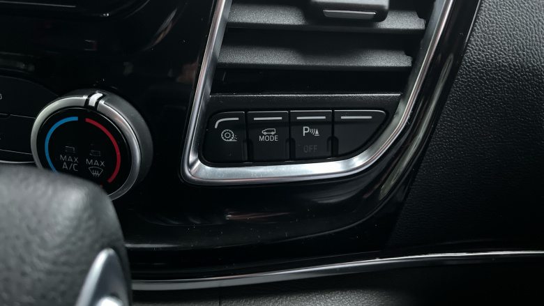 Ford Tourneo Custom Transit Custom Tourneo L2 Diesel Fwd 2.0 EcoBlue 130ps L/R 8 Seater Titanium Auto